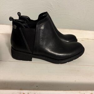 SOFFT Bergamo Italian Waterproof Leather Boots Women’s 6.5